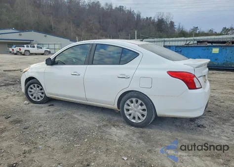 2016 Nissan Versa S z USA, uszkodzony, nr VIN 3N1CN7AP7GL868502